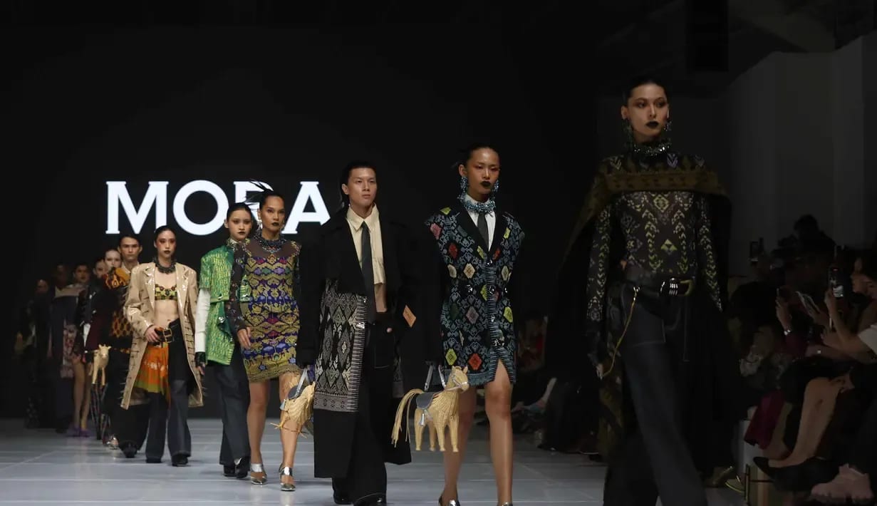 Models in Moral at Jakarta Fashion Week 2026, 29 October 2025.
